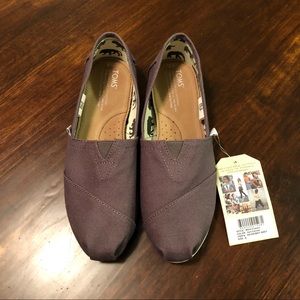 TOMS Ash Canvas Women’s Classics